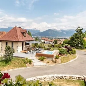 Le Paon Bleu Annecy Frühstückspension