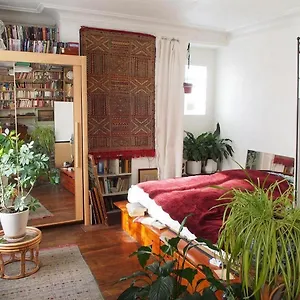 Séjour chez l'habitant Very Large Private With Own Bathroom, In Montmartre Paris