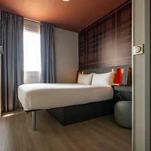 Easyhotel Paris Charles De Gaulle Villepinte Frankreich