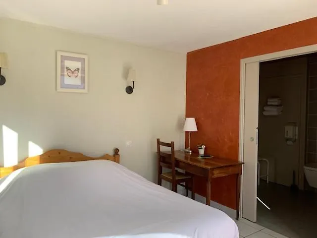 Hotel Au Sans Souci Saint-Paul-lès-Monestier 2*,